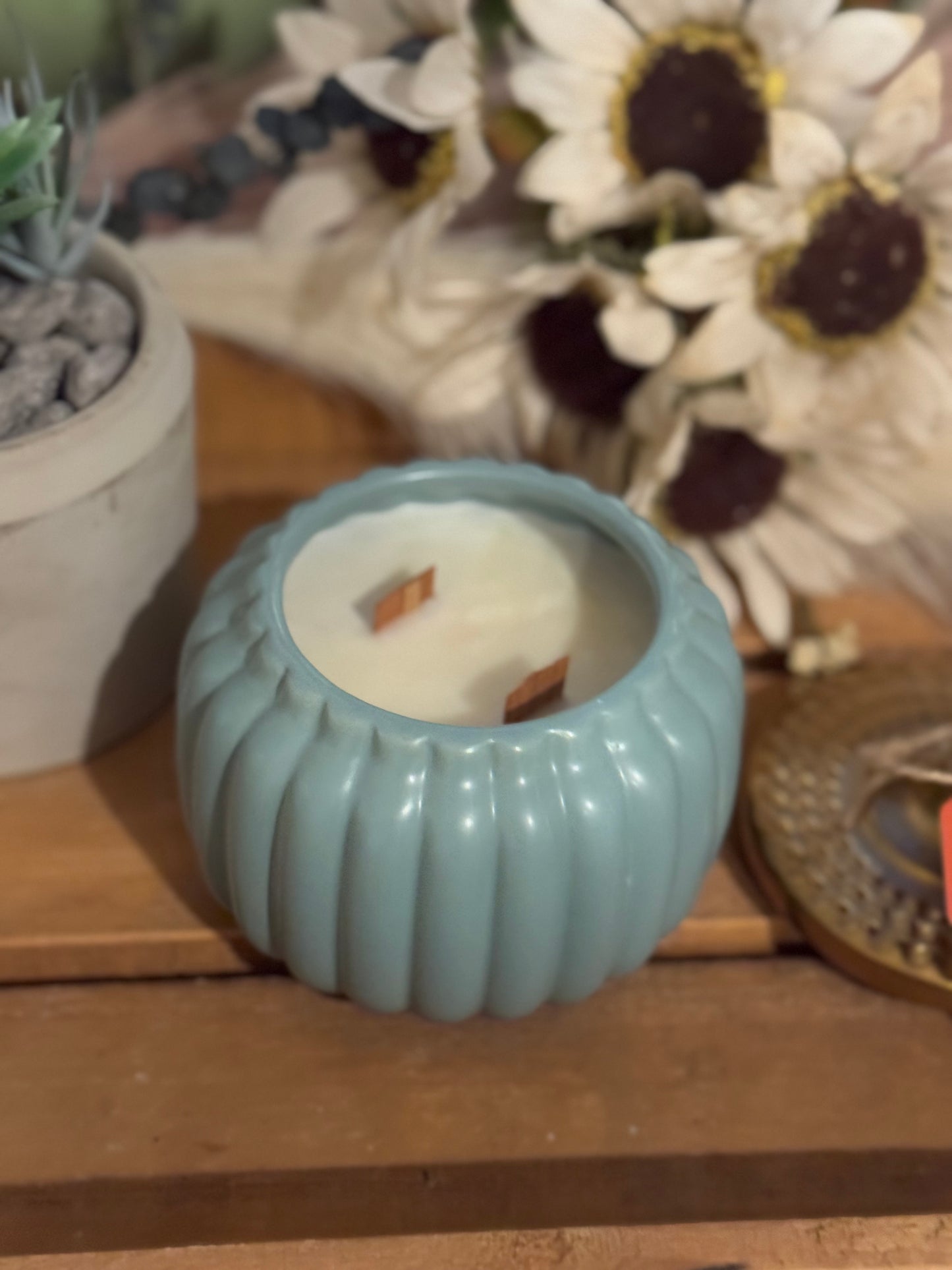 Ceramic Pumpkin Candle with 2 crackling wicks, clean burning candles