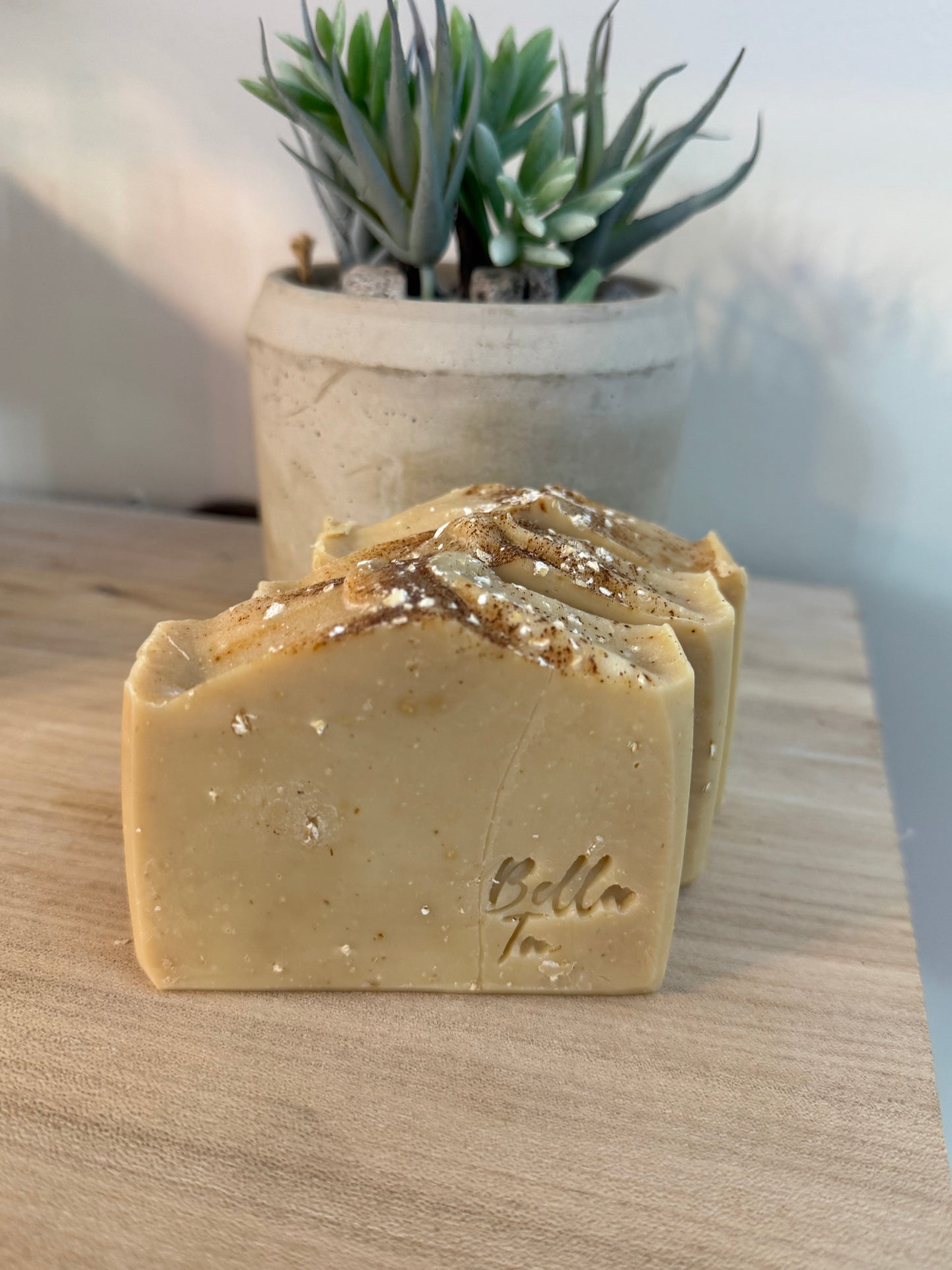 Vegan Oatmilk & Honey Cold process soap