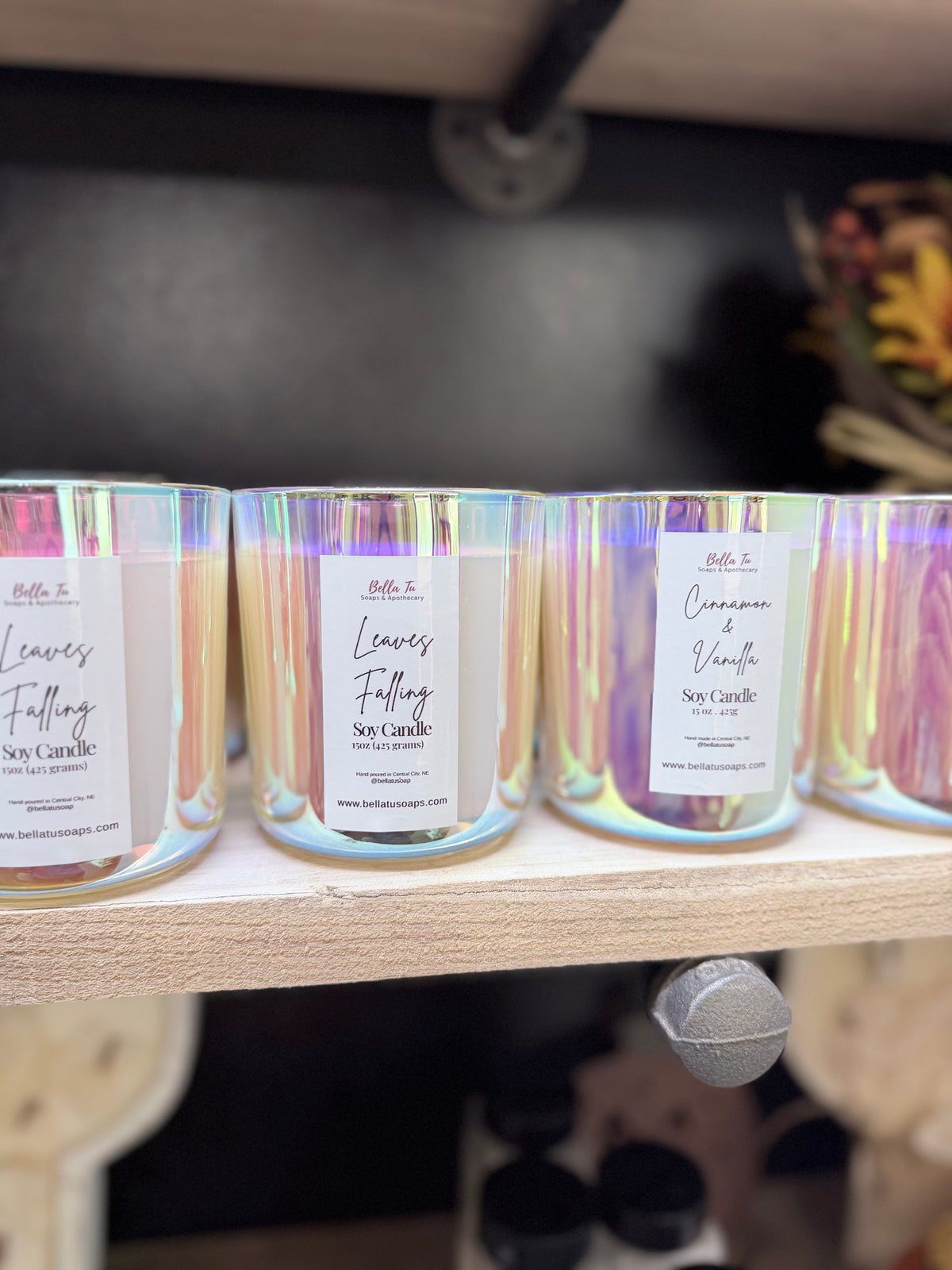 Iridescent Luxury Candle, double Wick Beautiful clean candle