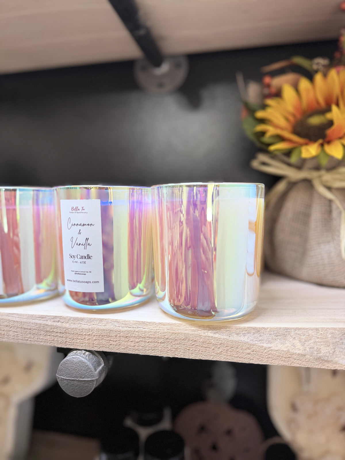Iridescent Luxury Candle, double Wick Beautiful clean candle